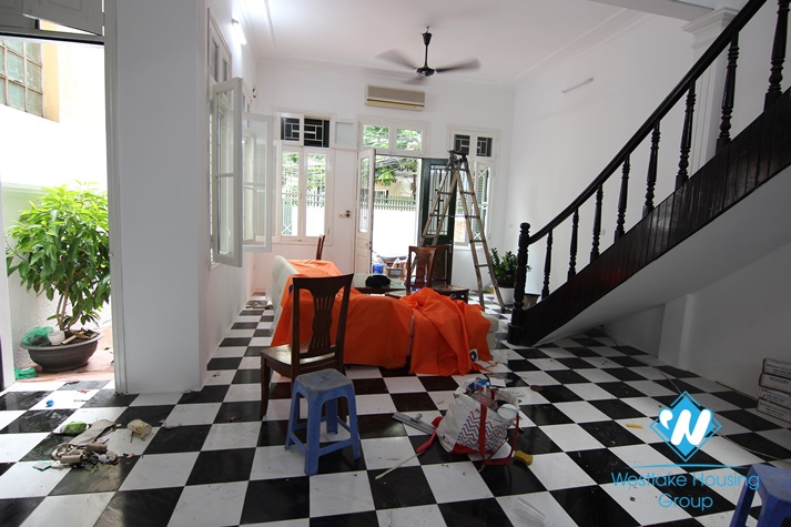 Three bedrooms house in Tu Hoa st, Tay Ho district, Ha Noi